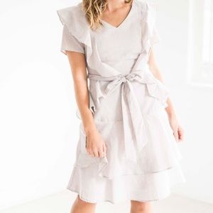 Cute layered dress with tie in ginger